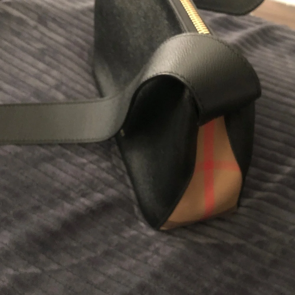 Burberry Helmsley Black Belt Bag with Gold Details - Picture 3 of 10